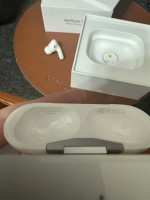 APPLE AIRPOD PROS FIRST GENERATION, MISSING LEFT AIRPOD, COMES WITH BOX + WIRELE