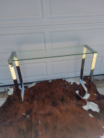 Entry Accent Table
