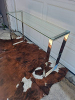 Entry Accent Table