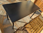Small table with removable legs