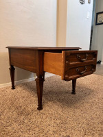 DREXEL Solid Wood End Table With Reeded Legs & Large Dovetail Storage Drawer