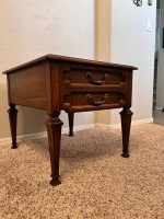 DREXEL Solid Wood End Table With Reeded Legs & Large Dovetail Storage Drawer
