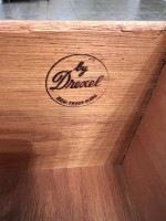 DREXEL Solid Wood End Table With Reeded Legs & Large Dovetail Storage Drawer