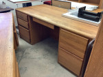Drafting table motorized