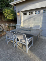 Like new Patio fire table & 4 chairs