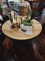 Gorgeous Dining Table (V)