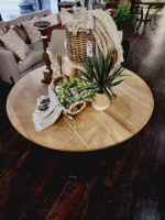 Gorgeous Dining Table (V)