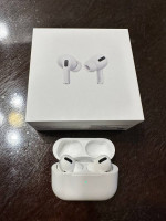 Apple AirPods Pro - Like New