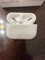Apple AirPods Pro - Like New