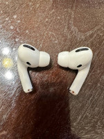 Apple AirPods Pro - Like New