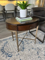 Thomasville Oval Nightstand Side Table!