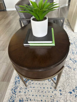 Thomasville Oval Nightstand Side Table!