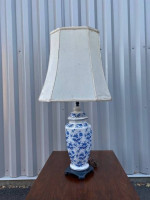 Ceramic Blue/White Table Lamp