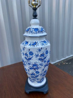 Ceramic Blue/White Table Lamp