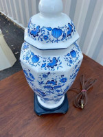 Ceramic Blue/White Table Lamp