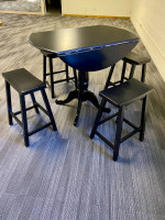 Black round dining pub table 4 saddle stools
