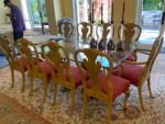 Amazing Dinning Room Table & Chairs