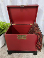 Asian Style Trunk/End Table with Glass Top