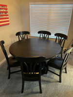 Dining Table w/ chairs