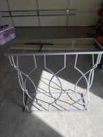 Mirror console table (Caldwell)
