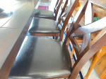 Beautiful high finning table and chairs