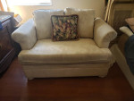 Loveseat Couch With-Pull-Out Bed / Sleeper Sofa Bed, like new