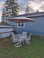 Porch Table & Umbrella Set