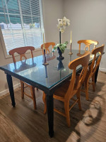 Beautiful Wood Dining Table and 5 Chairs
