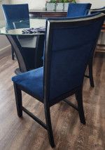 Dining Room Table w/ 4 chairs