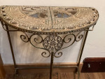 Half Moon metal table plant stand