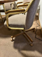Dining room table 40” with leaf and 4 chairs