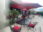 BEAUTIFUL 6 PIECE HEAVY WROUGHT IRON PATIO TABLE SET