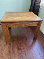 OAK SIDE TABLE