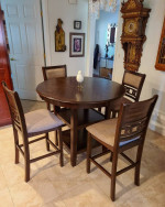 Dining room /Kitchen table and chairs