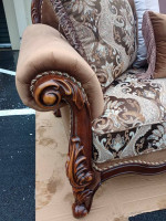 NEW Elegant Brown and Floral Provincial/Victorian Loveseat Sofa