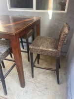 Table with 4 chairs