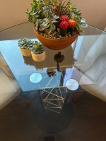 Beautiful Glass Round Dining Table w/ Metal Base 39” Wide x 29.5” Tall