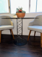 Beautiful Glass Round Dining Table w/ Metal Base 39” Wide x 29.5” Tall