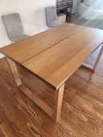 Very sturdy dining table, like new