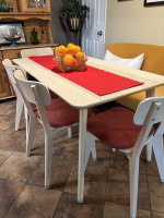 Dining table and 4 chairs