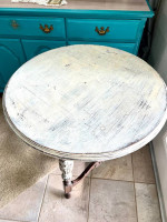 Awesome Everywhere Table