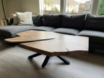 Live Edge Coffee Table / Pin Oak