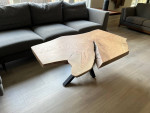 Live Edge Coffee Table / Pin Oak
