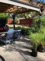 Patio table/chairs