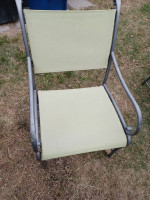 Beautiful Patio Table & Chairs