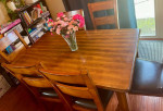 Dining table & 6 chairs for sale, in excellent condition