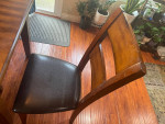 Dining table & 6 chairs for sale, in excellent condition