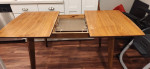 Dinning table in great condition