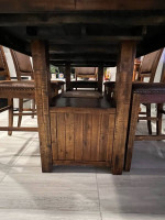 Table & Chairs