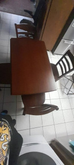 BEAUTIFUL DINETTE/BREAKFAST/ KITCHEN TABLE BY BROYHILL